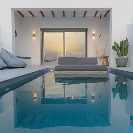 Seanfinity Beachfront Suites Mikri Vigla Extérieur photo