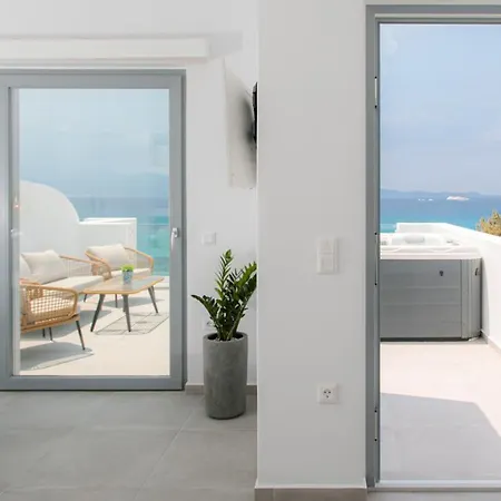 Seanfinity Beachfront Suites Mikri Vigla Extérieur photo