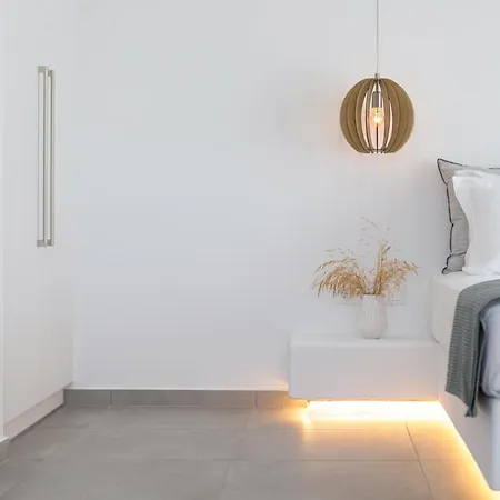 Seanfinity Beachfront Suites Mikri Vigla Extérieur photo